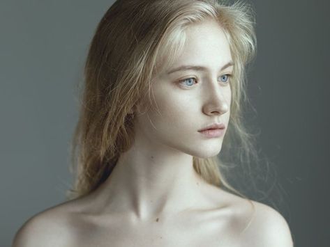 A bloodless story Bentuk Alis, Female Character Inspiration, Long Blonde, Skateboarder, Long Blonde Hair, Cate Blanchett, Pale Skin, Portrait Inspiration, Female Portrait