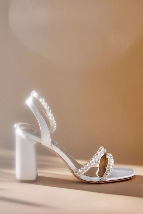 Thick Heel Wedding Shoes, Wedding Block Heels Bride, Pearl Heels Brides, White Heels With Pearls, Pearl Wedding Heels, Pearly Heels, Block Heel Wedding Shoes Brides, Elegant Wedding Shoes Brides, Bridal Heels Comfortable