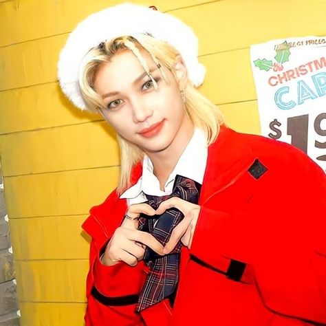 Kpop Christmas Icons Stray Kids, Prince Felix, Christmas Icons, Kids Icon, Felix Stray Kids, Scene Photo, Kids Wallpaper, Christmas Wallpaper, Aesthetic Photo