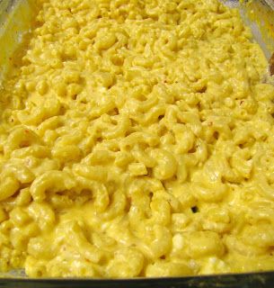 i love mac & cheese 3 "Triple Cheese Mac Attack" 2 cups cottage cheese 1 cup sour cream 1 egg, beaten 1 teaspoon salt Garlic salt and freshly ground black pepper to taste 2 cups extra-sharp cheddar cheese, shredded ½ cup Swiss cheese, shredded 1 (7-ounce) package elbow macaroni, cooked and drained  Preheat oven to 350 degrees F. Max And Cheese, Easy Mac N Cheese, Southern Side Dishes, Cheese Macaroni, Single Living, Easy Macaroni, Pasta Dinners, Elbow Macaroni, Tasty Pasta