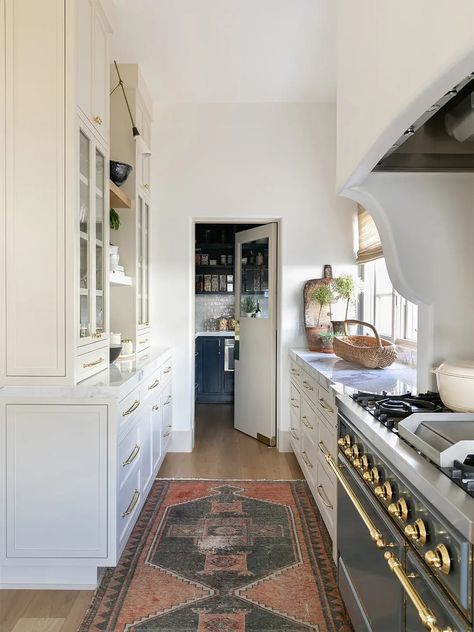 Kitchen hallway with white shelving. Cream Kitchen Cabinets, Newport Beach House, Cream Cabinets, Wimborne White, White Cupboards, Striped Tile, Kitchen Floors, Cream Kitchen, Tile Covers