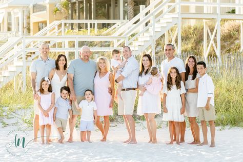 Family Group Photo, Hawaii 2023, 2024 Beach, Spring Family Pictures, Family Beach Portraits, Beach Photo Session, Panama City Beach Fl, Beach Pic, Family Beach Pictures