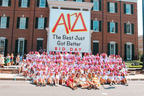 University Of Alabama Sorority, Bama Sorority, Alabama Sorority, Bama Rush, Alpha Gam, Sorority Bid Day, Bid Day Themes, Alpha Gamma Delta, Go Greek