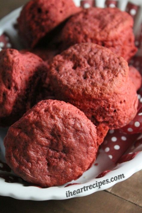 Red Velvet Biscuits Recipe Southern Soul Food Recipes, Velvet Recipes, I Heart Recipes, Southern Soul Food, Red Velvet Recipes, Velvet Cake Recipes, Heart Recipes, Soul Food Recipes, Southern Recipes Soul Food