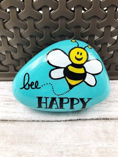 Painted Rock Christmas, Art Pierre, Popular Diy, Painted Rocks Kids, Painted Rocks Craft, Painted Rocks Diy, Rock Painting Ideas Easy, Rock Painting Patterns, Rock Painting Designs