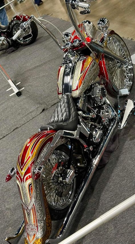 Lowrider Motorcycles, Big Dog Motorcycle, Harley Softail Deluxe, Custom Motorcycle Paint Jobs, Harley Davidson V Rod, Custom Motorcycles Harley, Bike Photoshoot, Motorcycle Paint Jobs, Custom Street Bikes