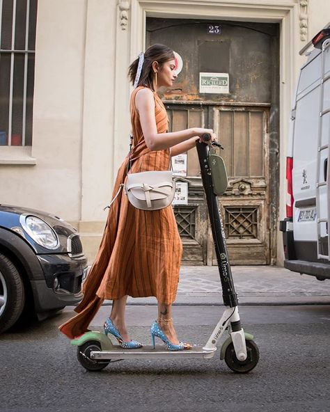 When she's not on her bike  she's riding an electric scooter Wearing @loewe bag via @monnierfreres  @maxine_shoes  @bymalenebirger dress Scooter Rental, Female Runner, Balancing Scooter, Scooter Girl, Nyc Life, Kick Scooter, Quirky Fashion, Loewe Bag, E Scooter