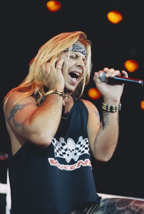 Singer Vince Neil of Motley Crue Performing Ozzy Osbourne Concert, Shout At The Devil, Rocker Boy, Mick Mars, Vince Neil, Heather Locklear, Motley Crüe, Live Wire, Nikki Sixx