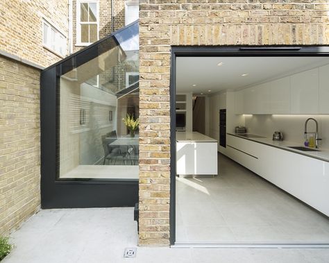 The Lined Extension | YARD Architects | Archinect Terrace Extension, Small House Extensions, Side Return Extension, Single Storey Extension, Mini Serre, Victorian Terraced House, Glass Extension, Home Improvement Loans, House Extension Design