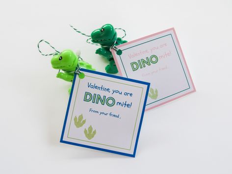 Dinosaur Valentines by @jenturnerart, available in two colorways, ready for digital download at https://www.etsy.com/shop/JenTurnerArt Valentines Dinosaur, Printable Valentine Tags, School Valentines, Dinosaur Valentines, Printable Valentines Day Cards, Friends Valentines, Cards For Kids, Valentine Tags, Valentines School