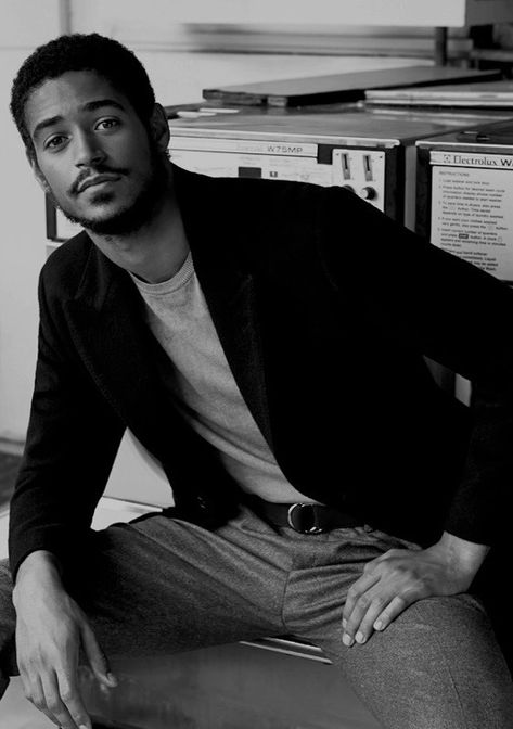 Ll Bean Style, Alfred Enoch, Artist Photoshoot, Black Actors, J Cole, Black Man, Black Women Art, White Boys, Black People