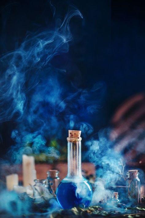 Hp Aesthetic, Chemistry Art, Blue Vibes, Ravenclaw Aesthetic, Hogwarts Aesthetic, Harry Potter Aesthetic, Hogwarts Houses, Blue Bottle, Mad Scientist