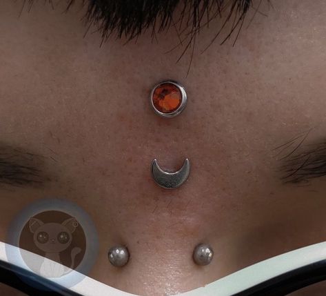 Body Modification Aesthetic, Bridge Piercing Men, Forehead Dermal, Forehead Piercing, Custom Piercing, Unusual Piercings, Forehead Tattoo, Unique Piercings, Microdermal Piercing