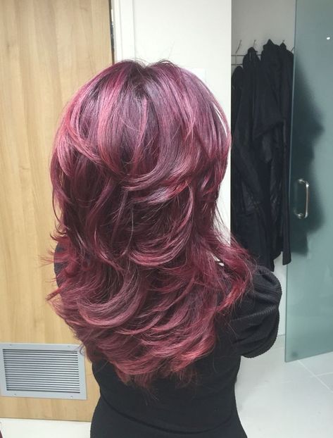 Red Hair Cherry, Haircut Medium Hair, Pink Hairstyles, 2020 Hairstyles, Hair Layers, Haircut Medium, Plum Hair, Red Hair Inspo, Cherry Hair