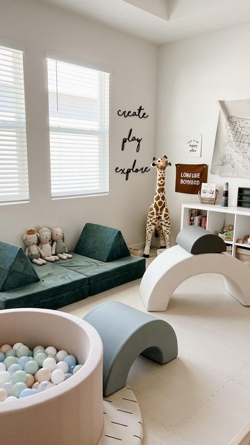 Kids Basement Ideas, Basement Ideas For Kids, Baby Play Areas, Small Playroom, Toddler Boy Room Decor, Living Room Playroom, Baby Playroom, Boys Playroom, Kids Basement