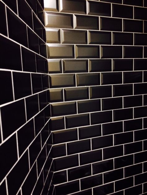 Black Tile Bathroom Wall, Black Subway Tile Bathroom, Brick Bathroom, Boutique Bathroom, Black Tile Bathrooms, Black Subway Tiles, Toilet Tiles, Shower Tiles, Subway Tiles Bathroom