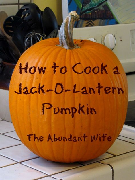 How to Cook a Jack-O-Lantern Pumpkin: Easy DIY step-by-step instructions for carving, pureeing, steaming, baking, seeds, and freezing! Squash And Potato Recipes, Pumpkin Recipes Fresh, Cook Pumpkin Seeds, Jack O Lantern Cake, Fresh Pumpkin Recipes, Make Pumpkin Puree, Cook Pumpkin, Pumpkin Recipes Dinner, Frozen Pumpkin