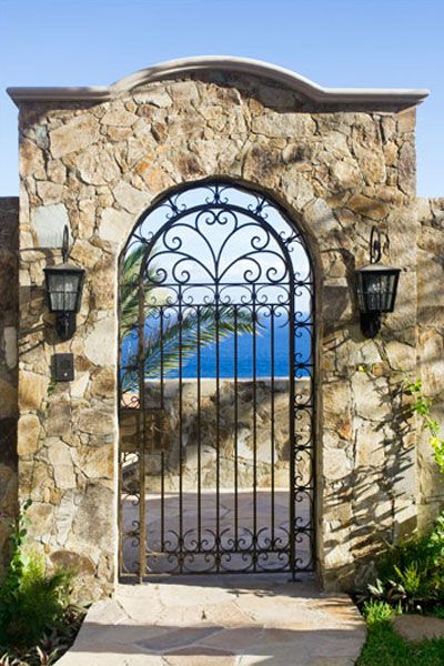 Wrought iron gate to the beach!! Wrought Iron Garden Gates, Porte In Ferro, Iron Garden Gates, Rod Iron, Wrought Iron Design, Iron Gate Design, Wrought Iron Gate, Wrought Iron Doors, Front Gates