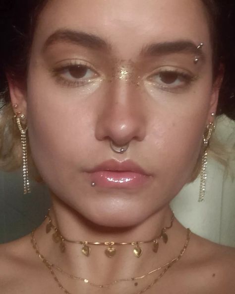 Gold Piercings Aesthetic Face, Gold Face Piercings, People References, Piercing Inspo, Face Piercings, Gold Nose Rings, Make Up Inspo, Gold Face, Prom Ideas