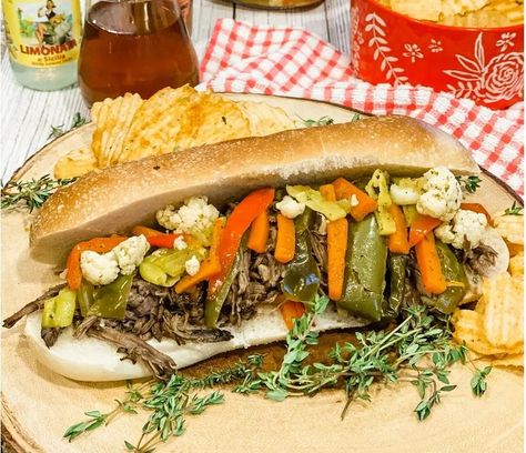 Chicago's Italian Style Beef Sandwich - The Italian Enclaves Historical Society Chicago Beef Sandwich, Chicago Style Italian Beef, Chicago Beef, Chuck Eye Roast, Italian Beef Sandwich, Italian Beef Sandwiches, Chicago Street, Italian Spices, Italian Beef