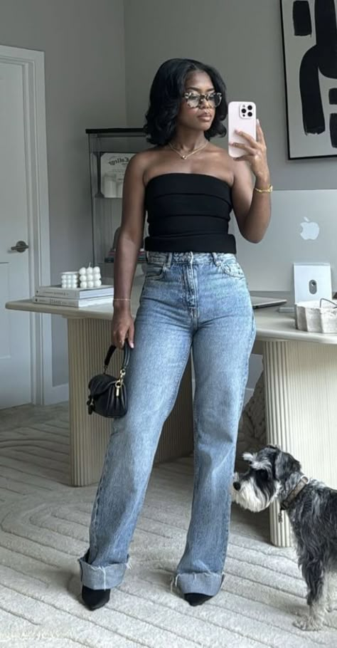 Clean Girl Outfits Black Women, Lunch Outfit Ideas Classy, Lunch Outfit Ideas Classy Chic, Girl Outfits Black Women, Clean Girl Wardrobe, Heels And Jeans Outfit, Lunch Outfit Ideas, Outfit Ideas Classy, Chunky Dad Sneakers