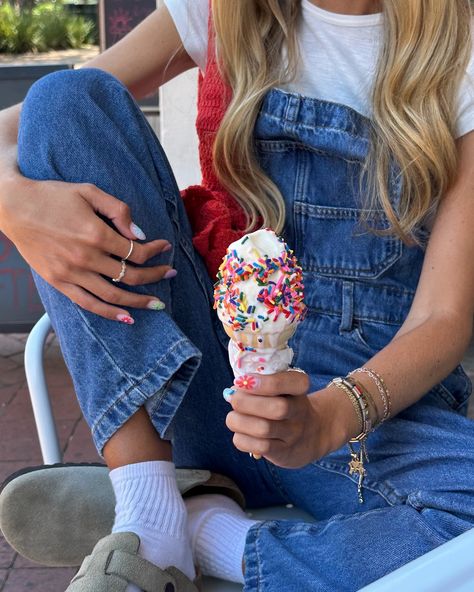 Lauren Ladnier | SOFT SERVE WITH RAINBOW SPRINKLES ON A HOT SUMMER DAY ?????????? 🍦🍦🍒🌈❤️‍🔥🙂‍↕️🙂‍↕️🙂‍↕️ | Instagram Bright Life Aesthetic, Bright Girly Aesthetic, Colorful Life Aesthetic, Soft Serve Aesthetic, Pastel Cute Outfits, Fit Check Aesthetic, Colorful Outfits Aesthetic, Skater Girl Aesthetic, Pastel Style