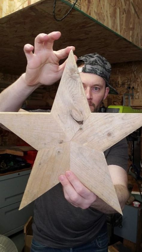 Savvy Builds | 5 Minute Stars Savvy Builds See long format videos for tutorials | Instagram Wooden Stars Diy, 5 Pointed Star, Fine Woodworking Project, Wood Art Diy, Wood Stars, Free Woodworking Plans, Scrap Wood Projects, Christmas Wood Crafts, Wooden Stars