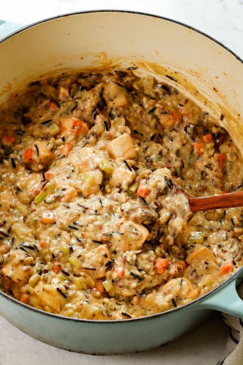 Chicken And Wild Rice Casserole Healthy, Chicken Casserole Recipes Dairy Free, Low Calorie Winter Meals, Chicken And Wild Rice Recipes, Wild Rice And Chicken Casserole, Wild Rice Chicken Casserole, Monday Night Dinner Ideas, Rice Chicken Casserole, Winter Casseroles