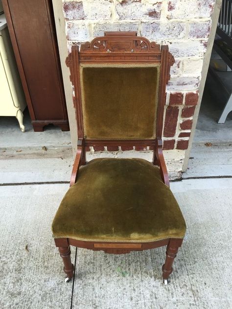 Eastlake Chair Makeover, Vintage Chairs Victorian, Eastlake Chair, Victorian Style Chair, Eastlake Furniture, Bag Design Ideas, Lake Furniture, Reupholster Furniture, Antique French Furniture