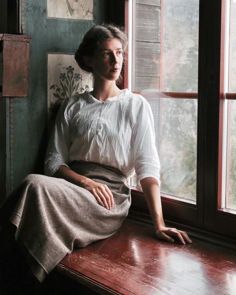 puffy eyes and a messy blouse, sue me #1910 #edwardian #edwardianhiking #karkonosze #mountains 1930 Aesthetic, Karolina Zebrowska, Edwardian Aesthetic, History Bounding, Creative Fabric, Edwardian Wedding, Like A Mom, Steampunk Costume, Puffy Eyes