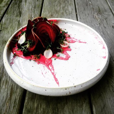 Fine dining: beetroot, beetroot & beetroot - AnnaPS Michelin Food, Baked Onions, Steak Tartare, Insulin Pump, Rapeseed Oil, White Wine Vinegar, Ceramics Pottery, Dijon Mustard, Fine Dining