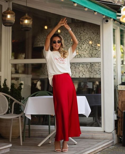 Ladies! Satin skirts in red have just landed on the website ❤️ We have a feeling these are going to be popular and won’t be around for long, so be quick! Shop now on www.martinico.co.uk #satinskirt #satinskirts #redfashion #fashiontrends #fashiontrends #fashionover50 #redoutfit #casualoutfit #dressyoutfit #fashionover40 #fashionover30 #redskirt #redsatin #sussexmums #fashionboutique #independentfashion #styleinspo #styleoftheday #whatiworetoday Red Capri Pants Outfit, Red Silk Skirt Outfit, Red Satin Skirt Outfit, Red Maxi Skirt Outfit, Red Satin Skirt, Red Skirt Outfits, Red Top Outfit, Capri Pants Outfits, Silk Skirt Outfit