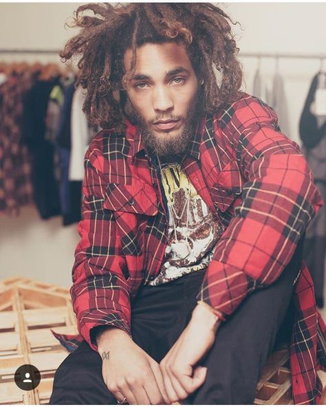 Grunge it up Dreadlock Men, Freeform Dreads, Rasta Girl, Mens Dreads, Dreadlock Hairstyles For Men, Loc Journey, Black Men Hairstyles, Dread Hairstyles, Beard Gang