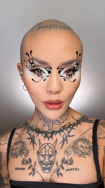 Meicrosoft Instagram Makeup, Pop Makeup Looks, Bug Inspired Makeup, Butterfly Graphic Liner, Meicrosoft Makeup Look, Meicrosoft Makeup Looks, Mei Pang Makeup, Makeup Art Face Inspiration, Mei Makeup