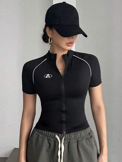 Slim Fit T Shirt Women, Short Top Designs, Gym Tops Women, High Waist Sports Leggings, Outfit Gym, Casual Style Outfits, Kids Sleepwear, Black Casual, Sports Shirts