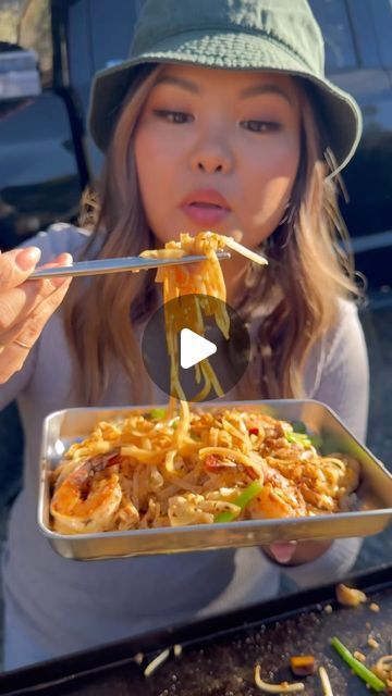 Pad Thai Recipe Videos, Stephanie Tea, Thai Noodle Recipe, Shrimp Pad Thai Recipe, Rice Stick Noodles, Pad Thai Rice, Best Pad Thai Recipe, Chicken Pad Thai Recipe, Noodles With Peanut Sauce