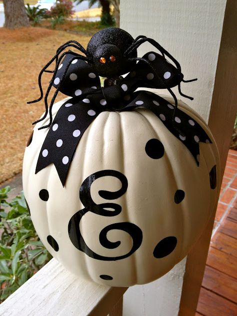 White Pumpkin From Michaels  Monogram and Polka Dots Cut With Cricut Machine  Glitter Spider from WallyWorld Diy Halloween Nail Art, Dekorasi Halloween, No Carve Pumpkin Decorating, Hallowen Ideas, Pumpkin Monogram, Fake Pumpkins, Pumpkin Uses, Labu Halloween, Carte Halloween