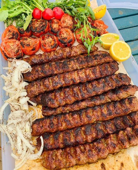 Amazing Food Platters, Armenian Recipes, Persian Cuisine, Egyptian Food, Catering Ideas Food, Persian Food, Smoked Food Recipes, Food Platters, Food Presentation