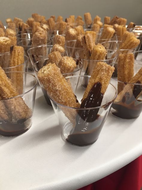 Churro Wedding Dessert Bar Ideas, Dessert Bar Ideas, Rustic Wedding Desserts, Dolci Finger Food, Wedding Dessert Bar, Graduation Party Desserts, Dessert Bar Wedding, Wedding Dessert Table, Wedding Dessert