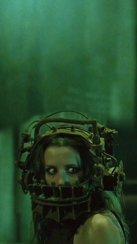 Saw Movie Amanda, Horror Movie Actress, Saw Wallpaper Horror, Saw Art Movie, Saw Aesthetic Wallpaper, Saw Wallpaper Jigsaw, Amanda Saw Costume, Horror Movie Lockscreen, Saw Movie Wallpaper