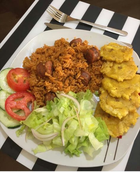 Dominican Breakfast Ideas, Dominicano Recipes, Haitian Food, Homemade Comfort Food, Dominican Food, Haitian Food Recipes, Hispanic Food, Lunch Recipes Healthy, Dominican Republic