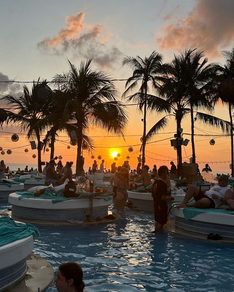 The most amazing sunset I have ever seen 😍 #finnsbeachclub #seminyak #bali #dayclub #pool #travel #honeymoon #fireworks #party #sunset Fireworks Party, Finns Beach Club, Bali Seminyak, Travel Honeymoon, Seminyak Bali, Day Club, Amazing Sunsets, Seminyak, Fireworks