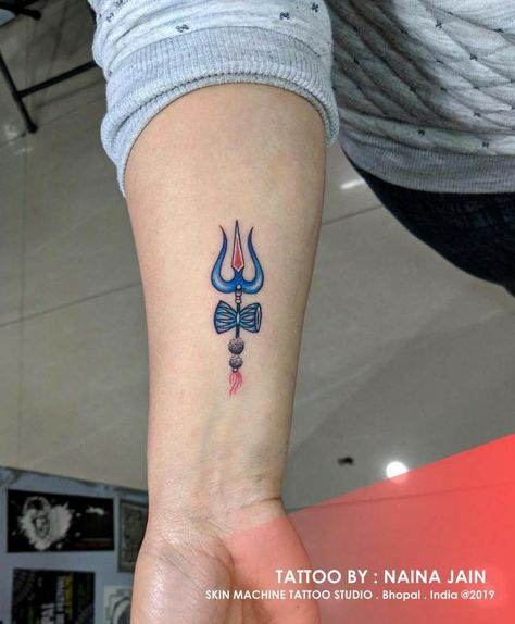 Shiva Elements, Shiva Tattoos For Men, Hindu Tattoos, Hanuman Tattoo, Trishul Tattoo Designs, Trishul Tattoo, Mahadev Tattoo, Krishna Tattoo, Om Tattoo Design