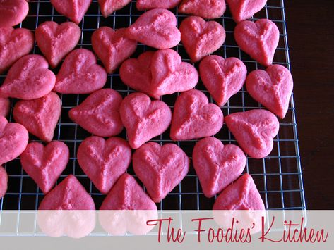 Jello Spritz Cookies, How To Decorate Spritz Cookies, Christmas Spritz, Press Cookies, Cookie Press Recipes, Spritz Cookie, Spritz Cookie Recipe, Spritz Cookies, Cookie Press