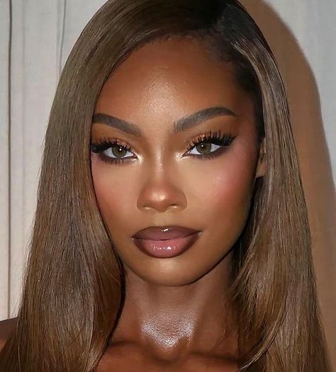 2000s Makeup Looks, Gold Makeup Looks, Brown Girls Makeup, Hair Goal, Rhinestone Makeup, Matric Dance, Makeup Tip, Dance Makeup, Makeup For Black Skin