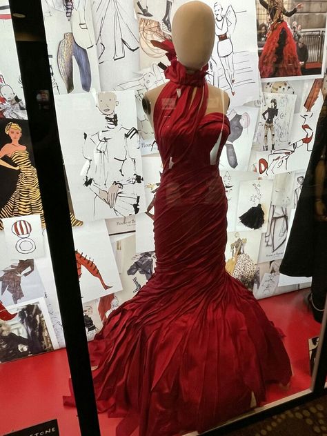 Cruella Outfits, Guilded Glamour, Cruella Movie, Cruella 2021, Draping Dress, Cruella Costume, Evil Disney, Best Costume Design, Red Mermaid