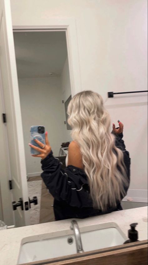 Cool Tone Platinum Blonde, Utah Curls, Blonde Hair Goals, Perfect Blonde Hair, Bright Blonde Hair, Blonde Hair Care, Large Mirrors, Summer Blonde Hair, Icy Blonde Hair