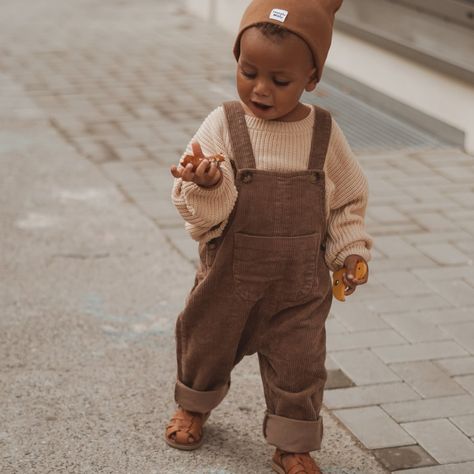 Boy Overalls Outfit, Cord Overalls, Boy Overalls, Neutral Baby Clothes, Cute Beanies, Corduroy Overalls, Toddler Clothing, Knitted Romper, Baby Boy Fashion