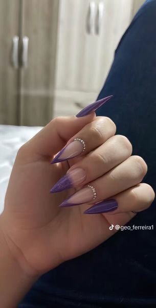 Purple Stiletto Nails, Stilleto Nails Designs, Hippie Nails, Stiletto Nails Designs, Blush Nails, Pearl Nails, Bling Acrylic Nails, Prom Nails, Dream Nails