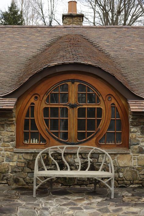 Architect designs Hobbit House for Tolkien fan - Imgur Casa Do Hobbit, Casa Hobbit, Hobbit Hole, Cob House, House Window, Hobbit House, Earthship, Architect Design, My Dream Home